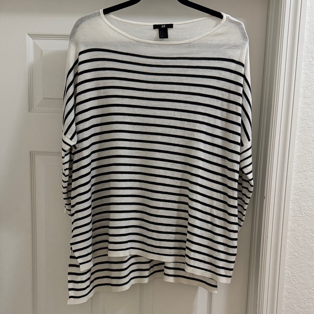 H&M Monochrome Striped Knit Top